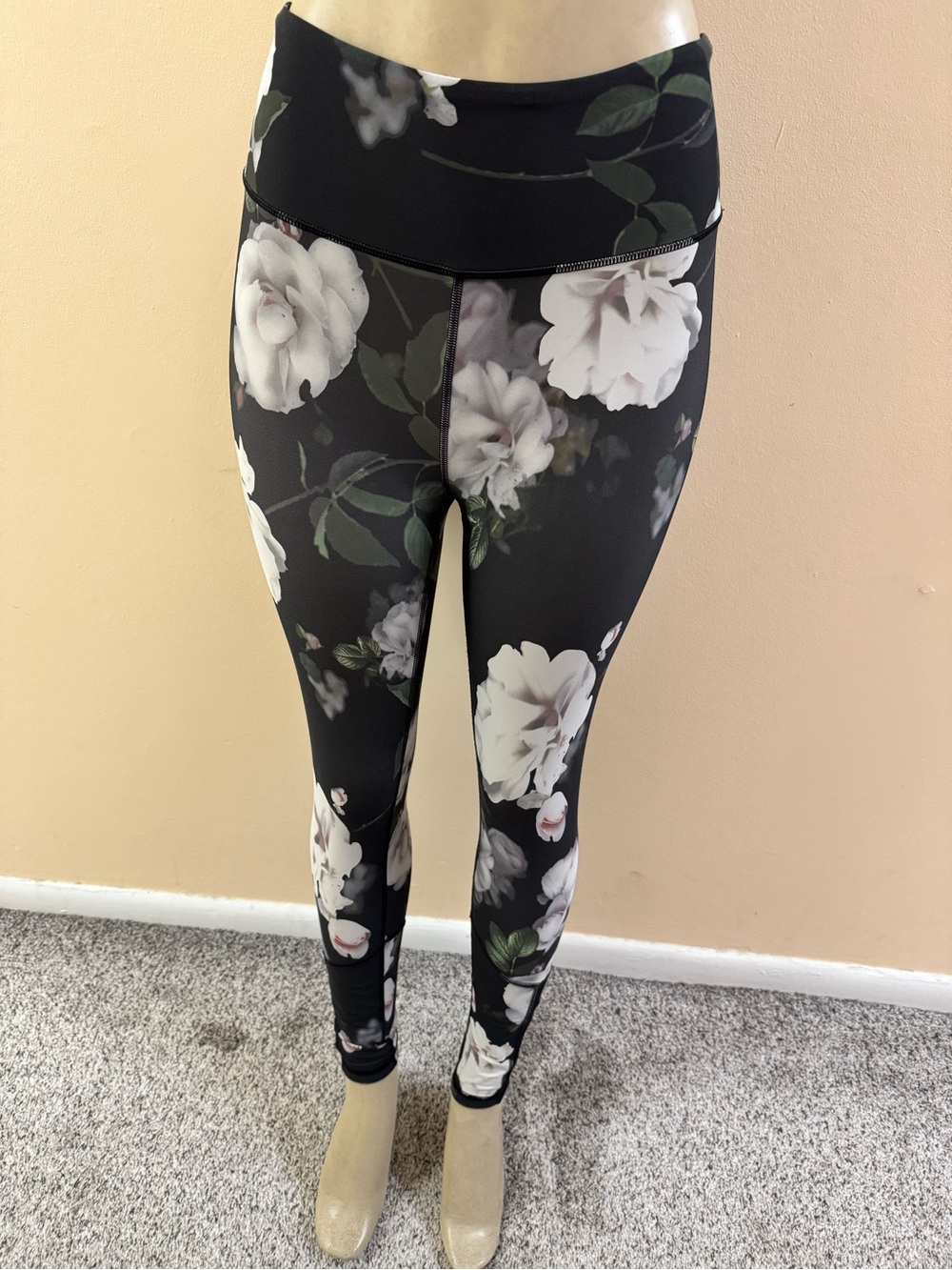 VS Victoria Sport Floral Leggings Women’s Size S EUC